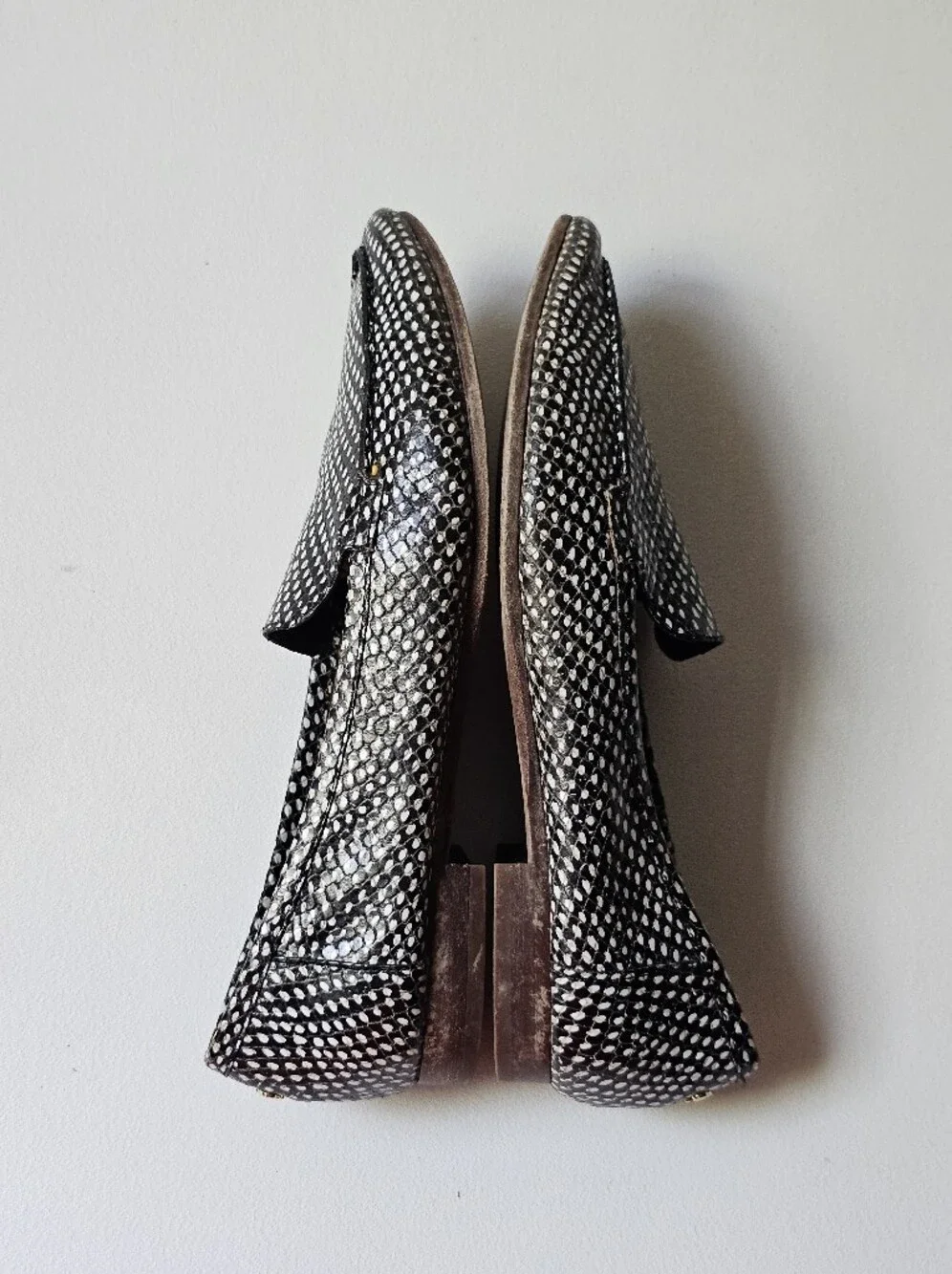 Kate Spade New York Snakeskin Print Leather Loafers Women's 7.5M Slip On Pointed